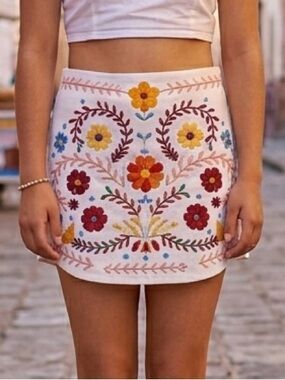 Herencia Clothing Embroidered Skirt